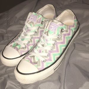 Cute! Converse with zig zag pastel pattern